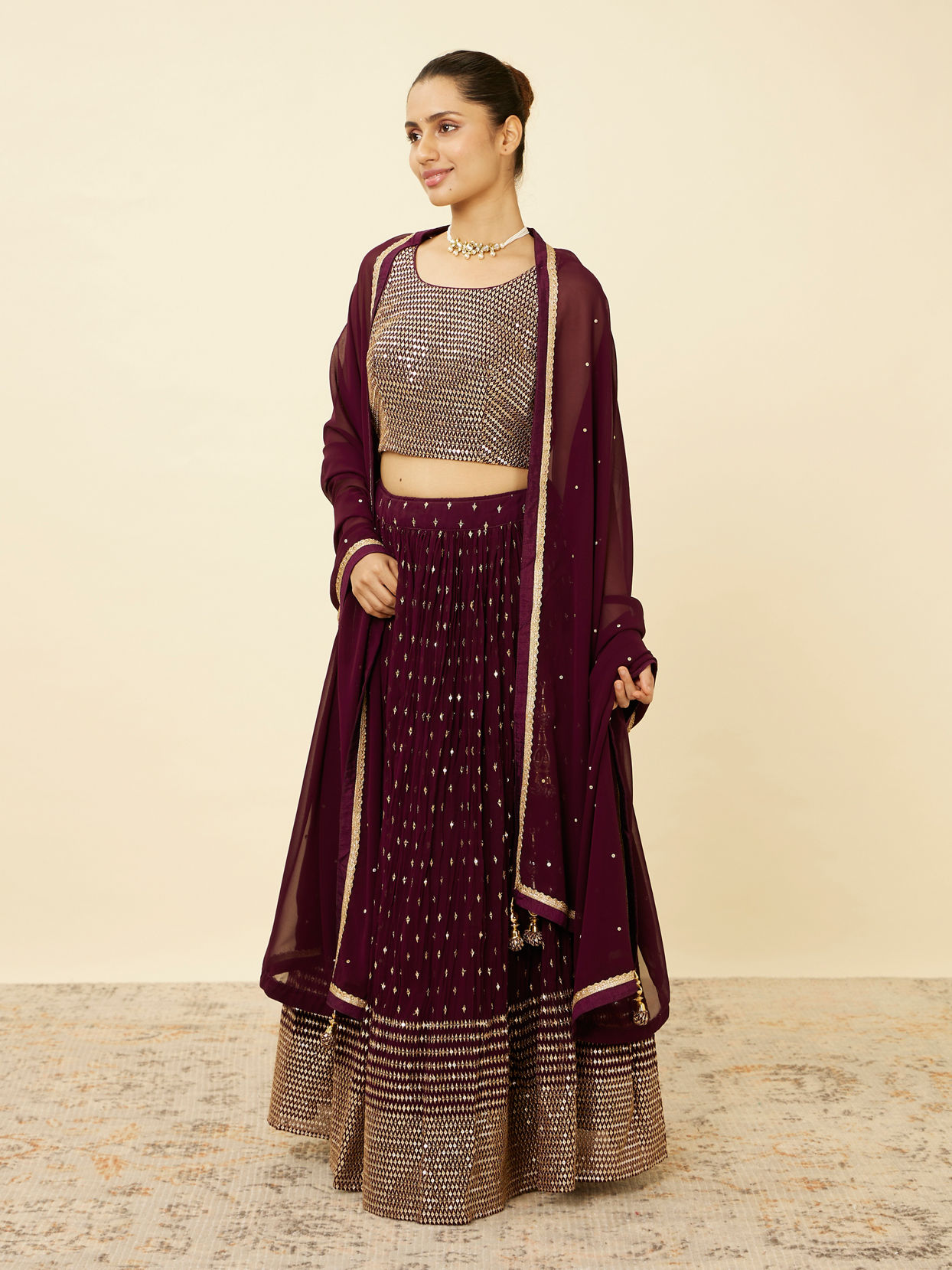 alt message - Mohey Women Wine Sequined Lehenga image number 3