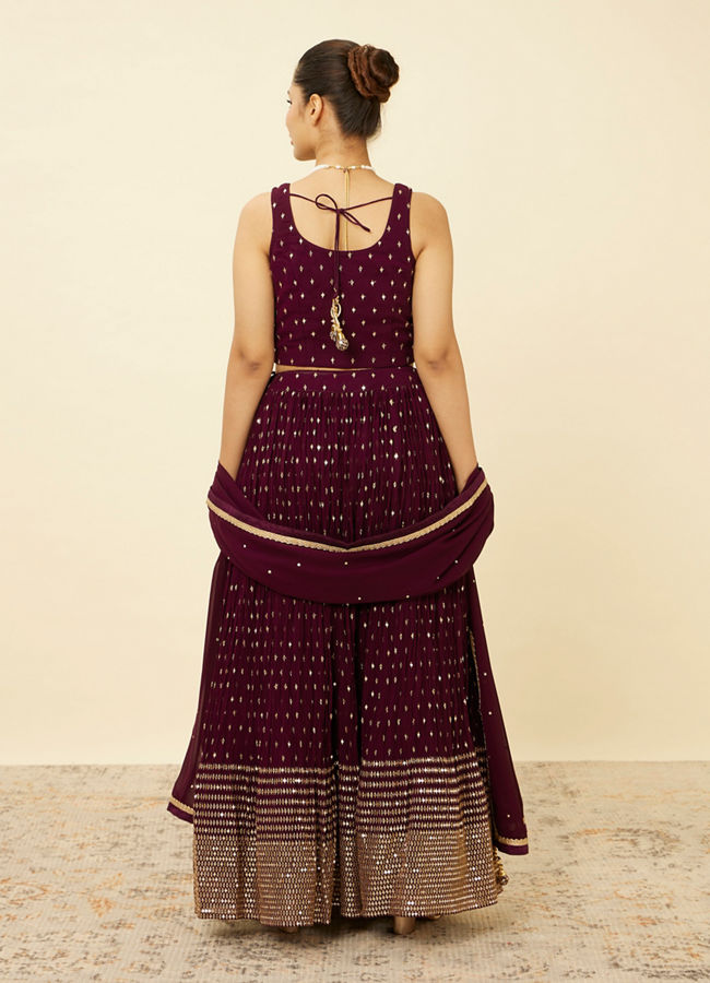 alt message - Mohey Women Wine Sequined Lehenga image number 4