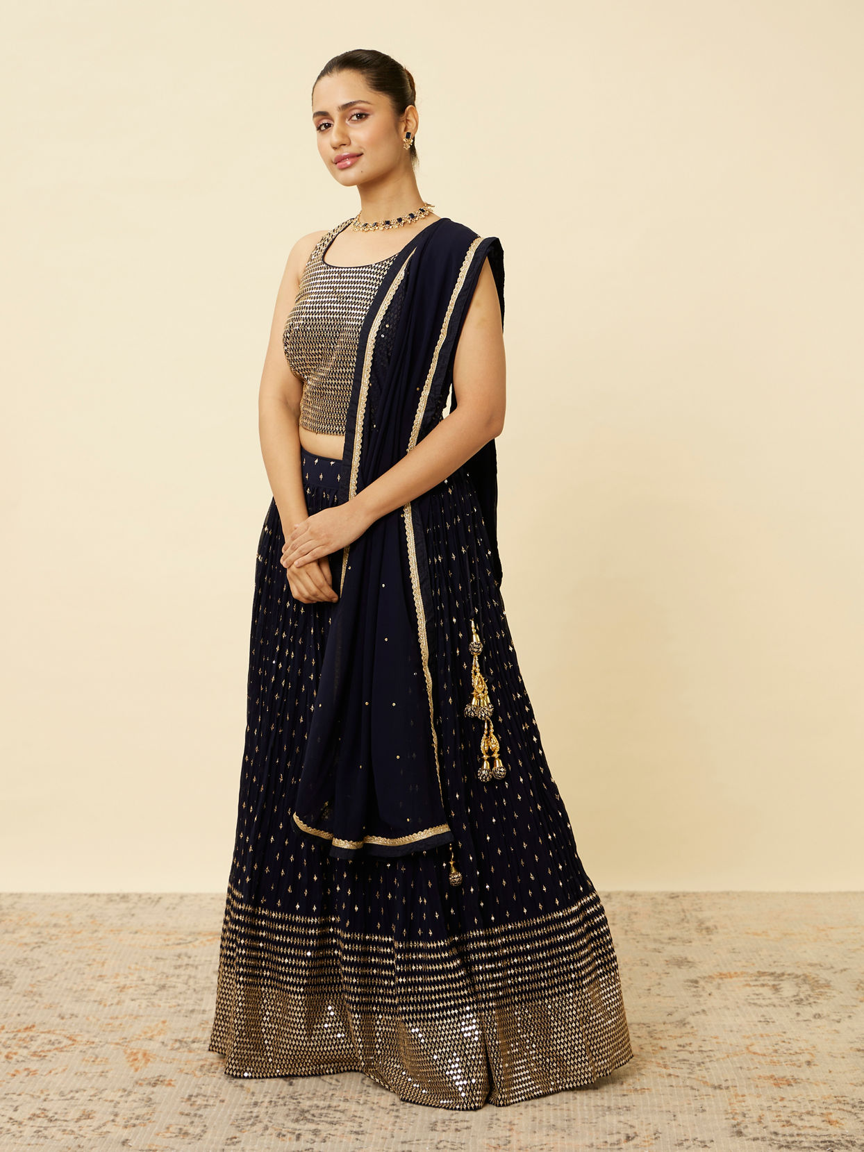 alt message - Mohey Women Indigo Blue Sequined Lehenga image number 3