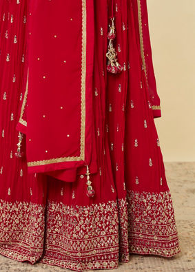 alt message - Mohey Women Coral Red Embroidered Lehenga image number 2