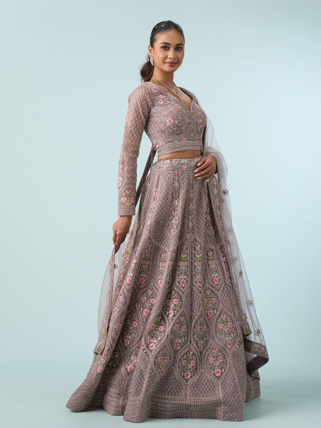 Mohey Women Enthralling Purple Net Lehenga