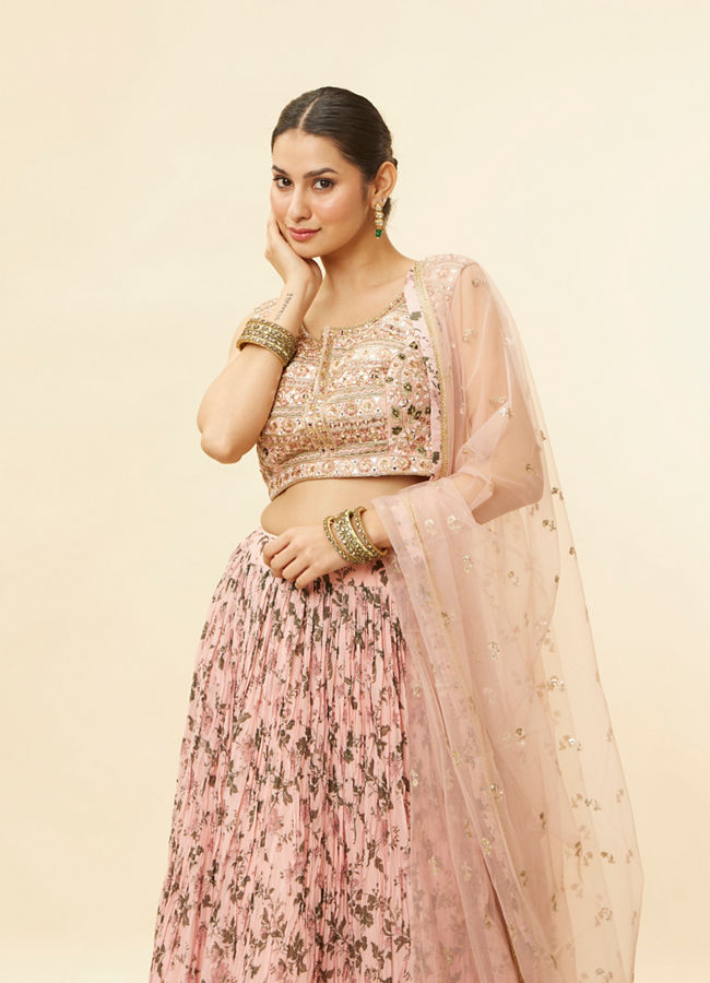 alt message - Mohey Women Peach Fuzz Floral Print Lehenga image number 1