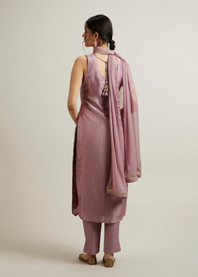 alt message - Mohey Women Purple Stripe Patterned Stitched Suit with Stone Embellishments image number 4