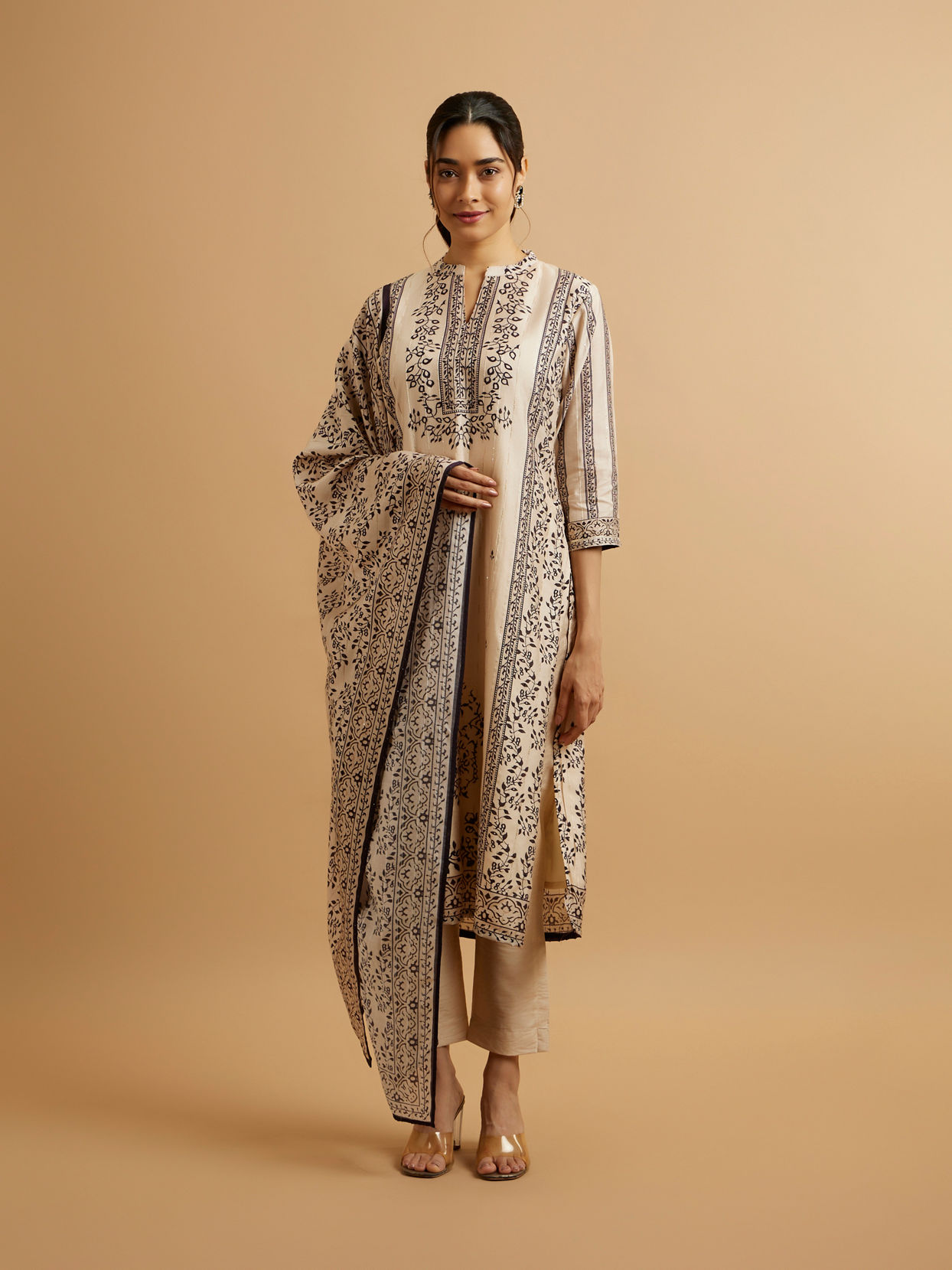 alt message - Mohey Women Fawn Bel Buti Patterned Stitched Suit image number 0