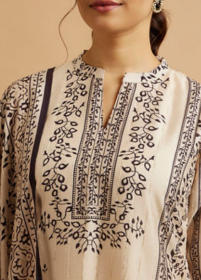 alt message - Mohey Women Fawn Bel Buti Patterned Stitched Suit image number 3