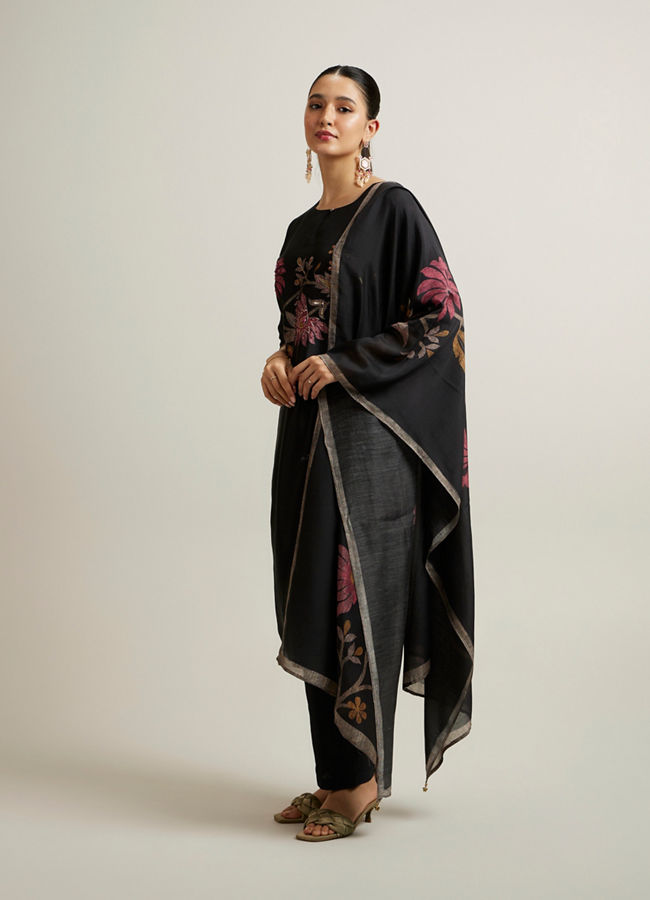 Mohey Women Kohl Black Floral Patterned Straight Suit