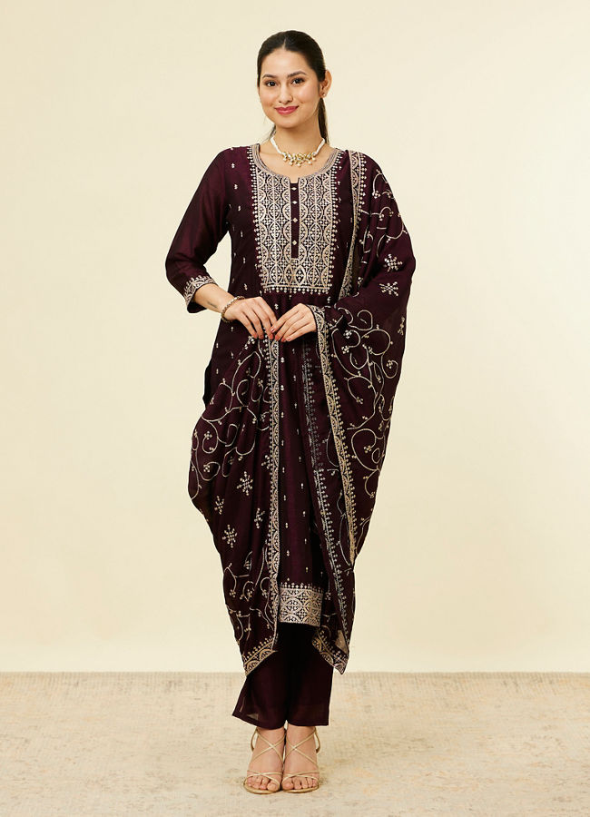 alt message - Mohey Women Jamun Wine Bel Buti Patterned Suit image number 0