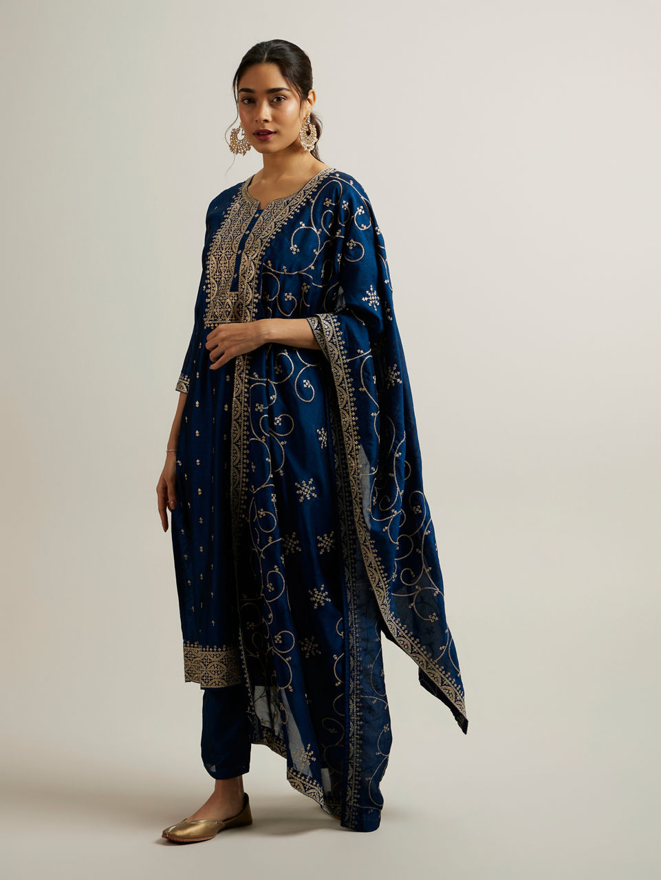 Mohey Women Teal Blue Buta Patterned Straight Suit