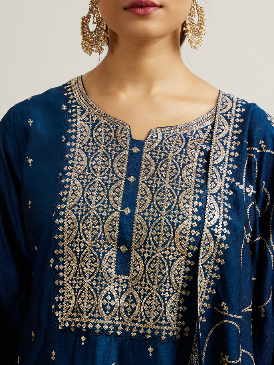 Mohey Women Teal Blue Buta Patterned Straight Suit