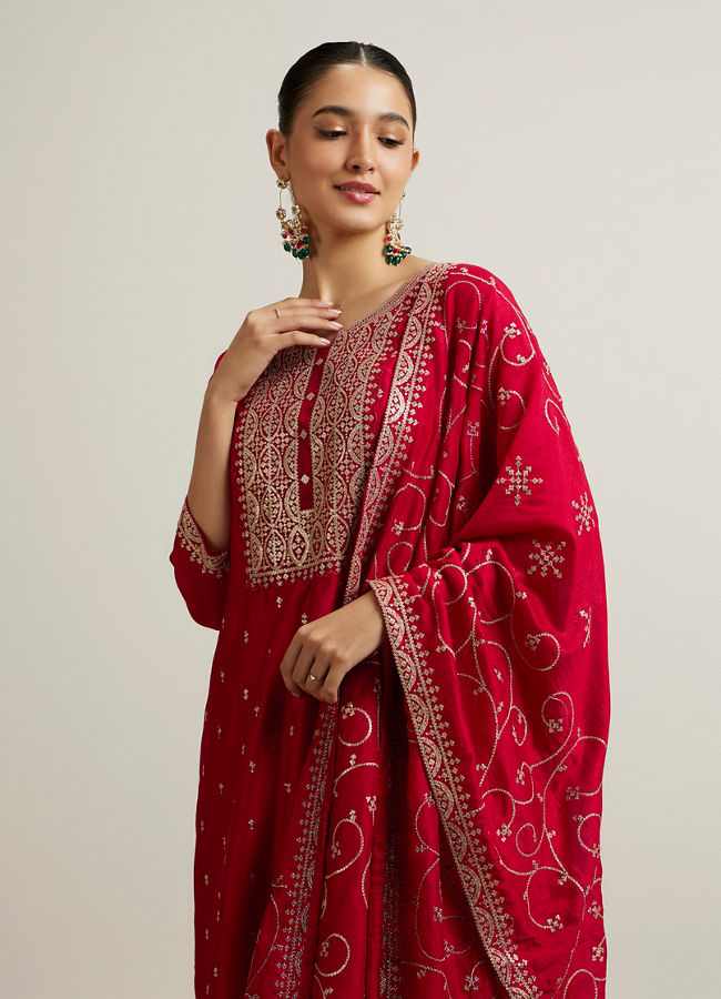 alt message - Mohey Women Royal Maroon Buta Patterned Stitched Suit image number 1