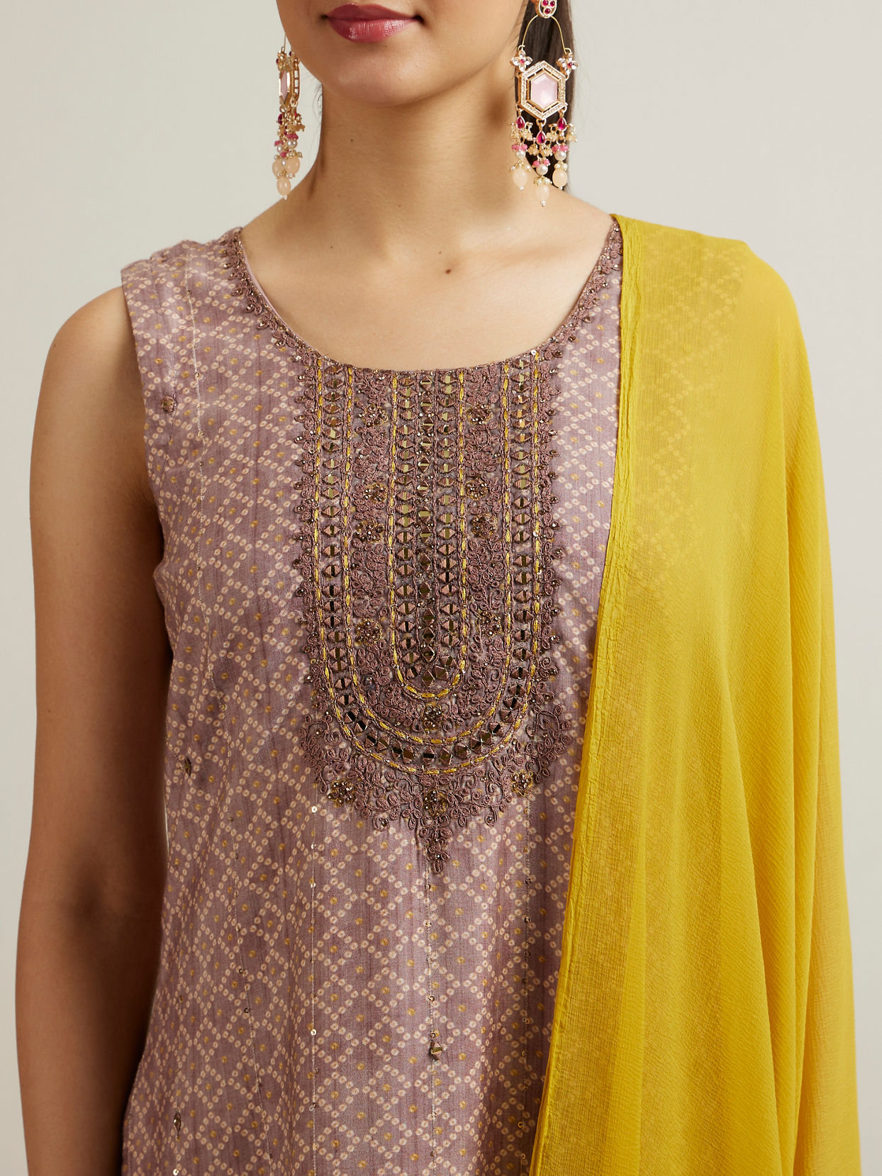 Mohey Women Purple Jaal Patterned Sequinned Straight Suit