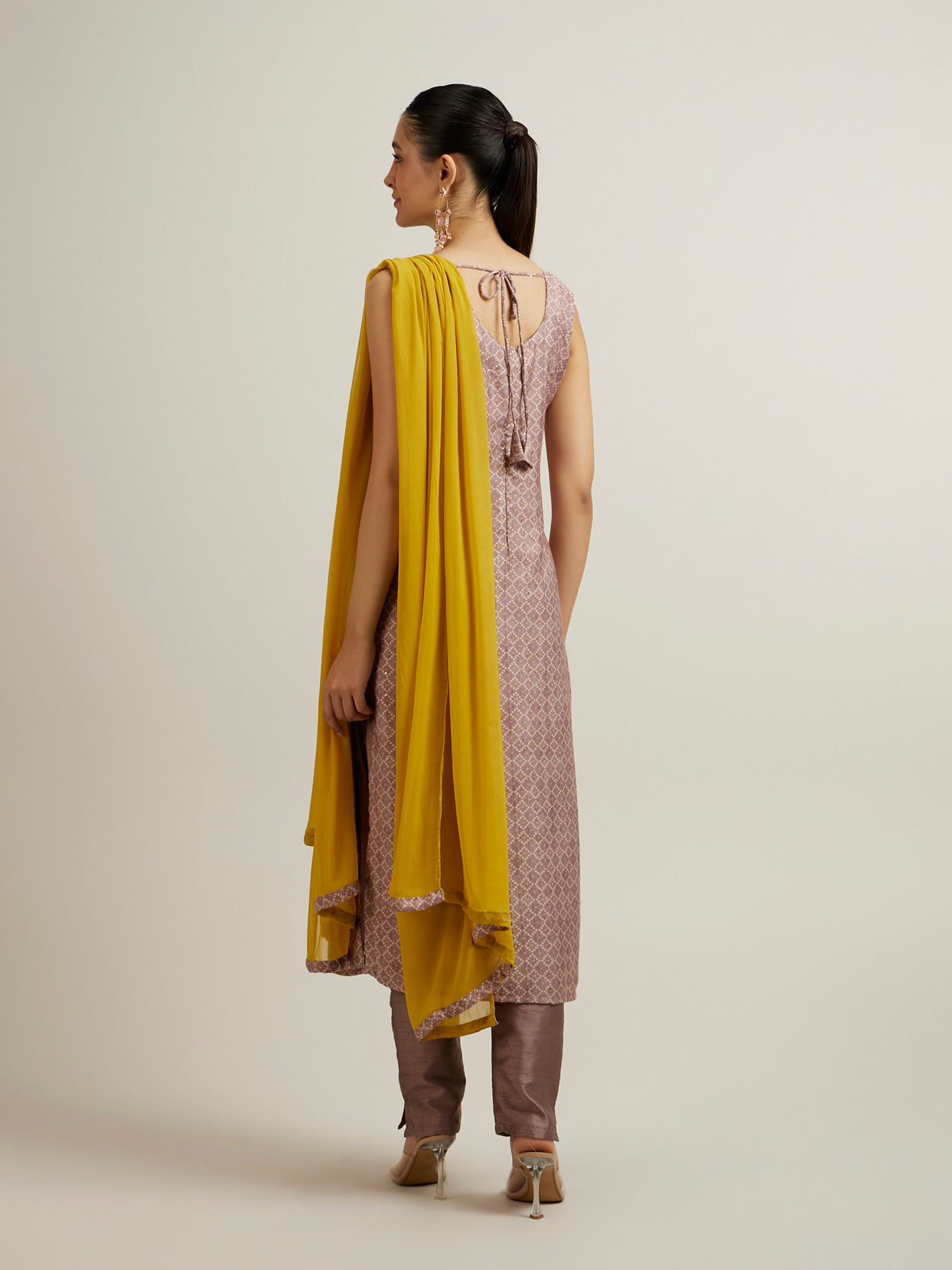 Mohey Women Purple Jaal Patterned Sequinned Straight Suit