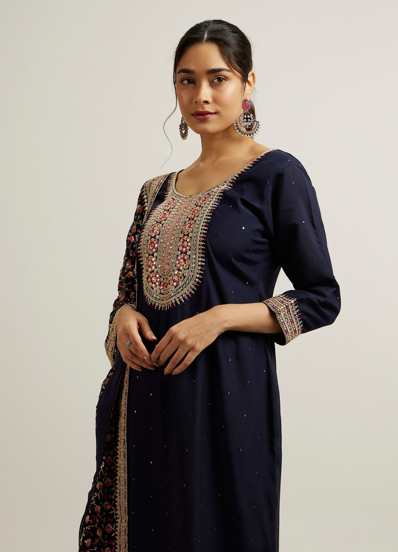 Mohey Women Indigo Blue Floral Embroidered Straight Suit