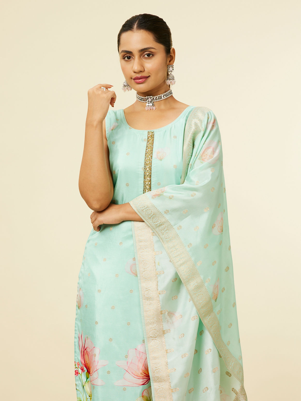 alt message - Mohey Women Sea Green Floral Printed Stitched Suit image number 1