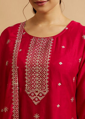 alt message - Mohey Women Dark Red Buta Patterned Stitched Suit image number 3