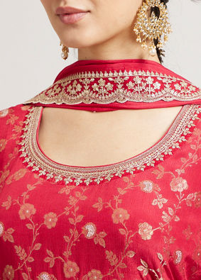 Mohey Women Red Radiance Stitched Suit image number 3