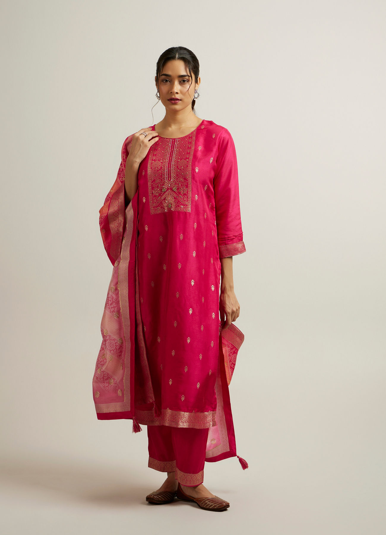 Mohey Women Rani Pink Buta Patterned Straight Suit