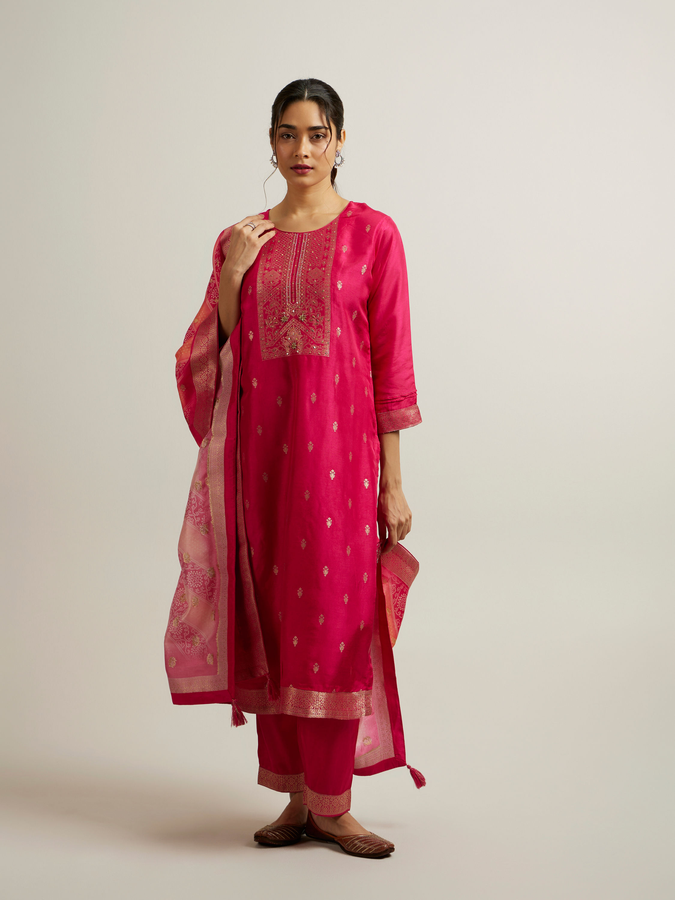 Mohey Women Rani Pink Buta Patterned Straight Suit