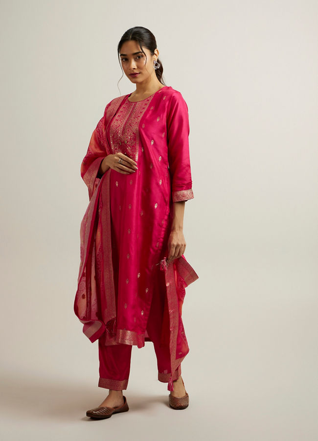 Mohey Women Rani Pink Buta Patterned Straight Suit