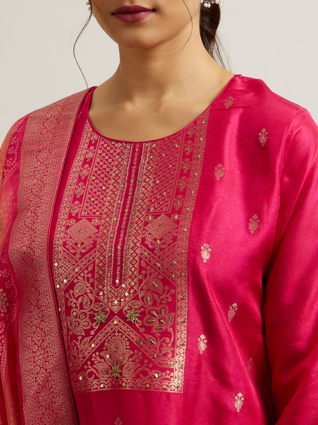 Mohey Women Rani Pink Buta Patterned Straight Suit