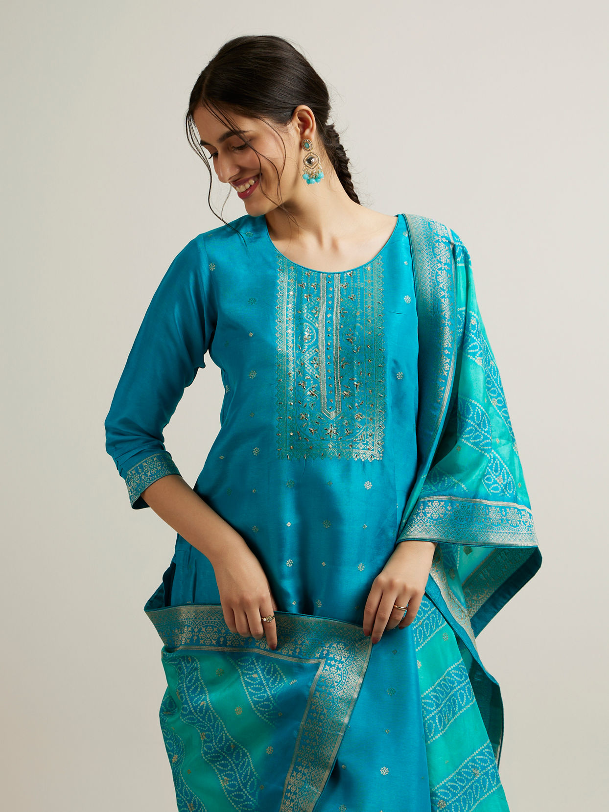 Mohey Women Teal Blue Buta Patterned Straight Suit