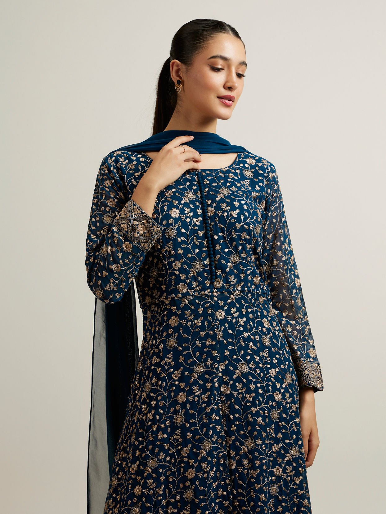 Mohey Women Teal Blue Bel Buti Embroidered Anarkali Suit