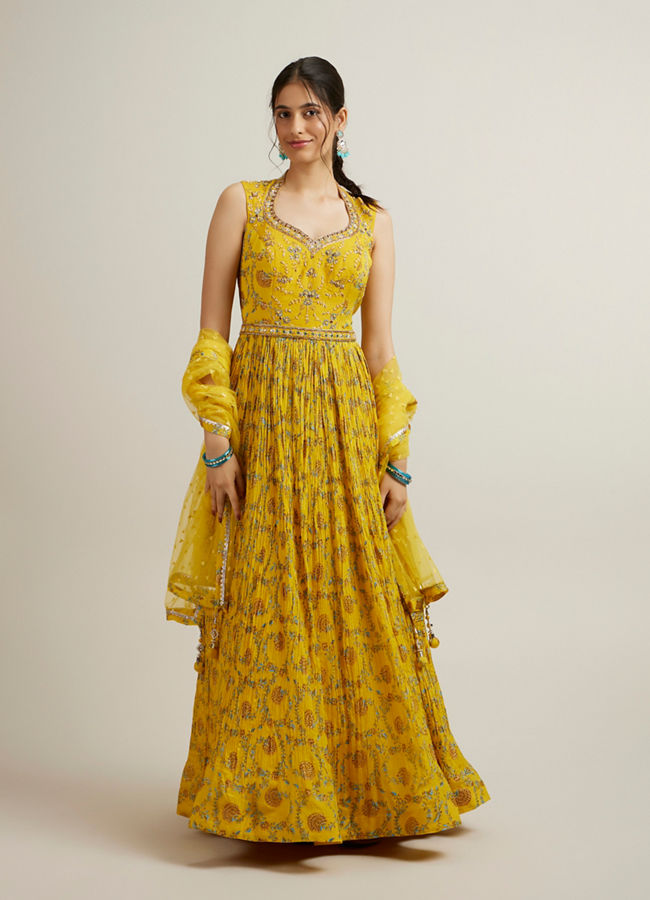 alt message - Mohey Women Mustard Yellow Bel Buti Patterned Stitched Suit image number 0