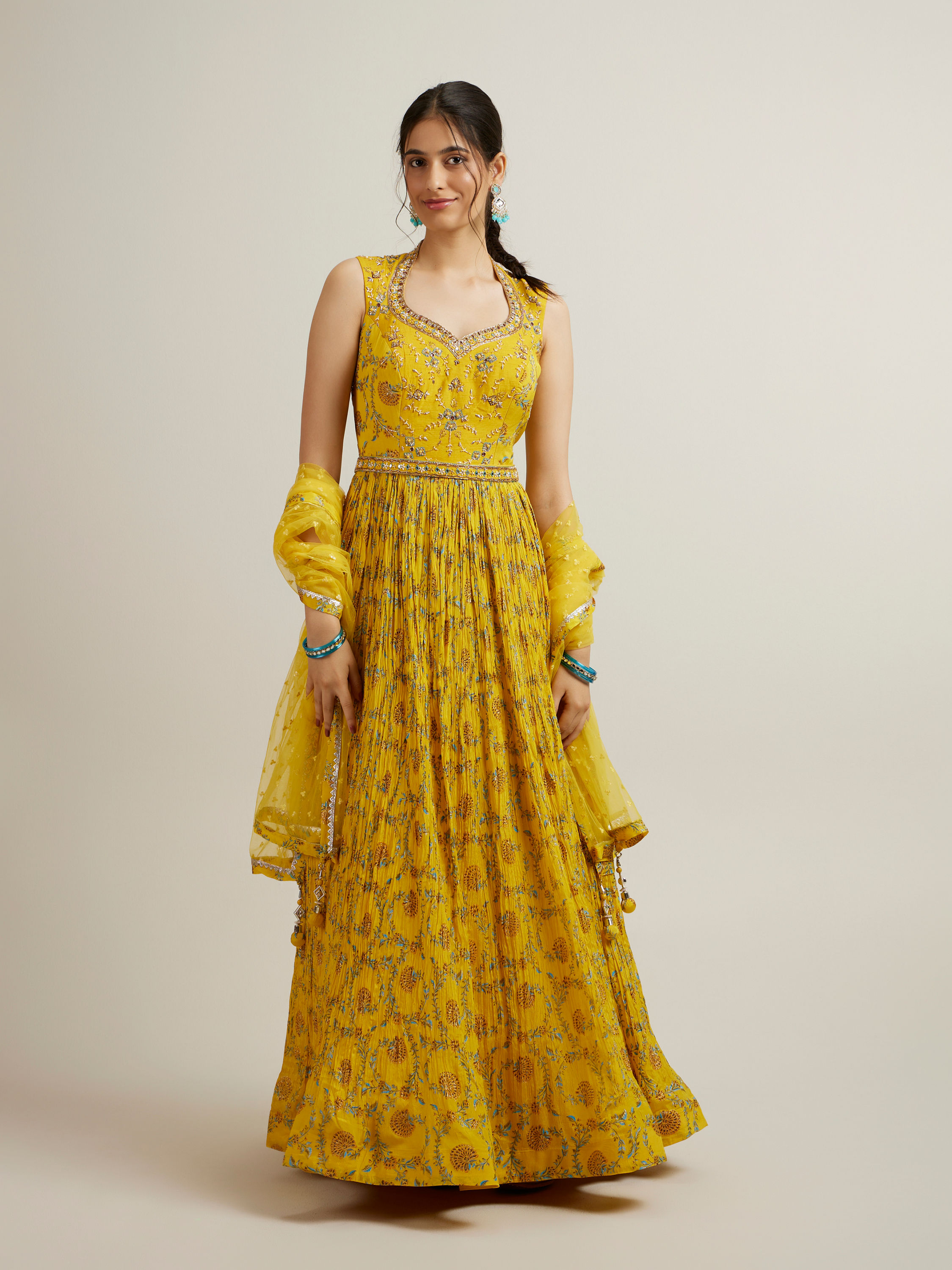 Mohey Women Mustard Yellow Bel Buti Patterned Stitched Suit