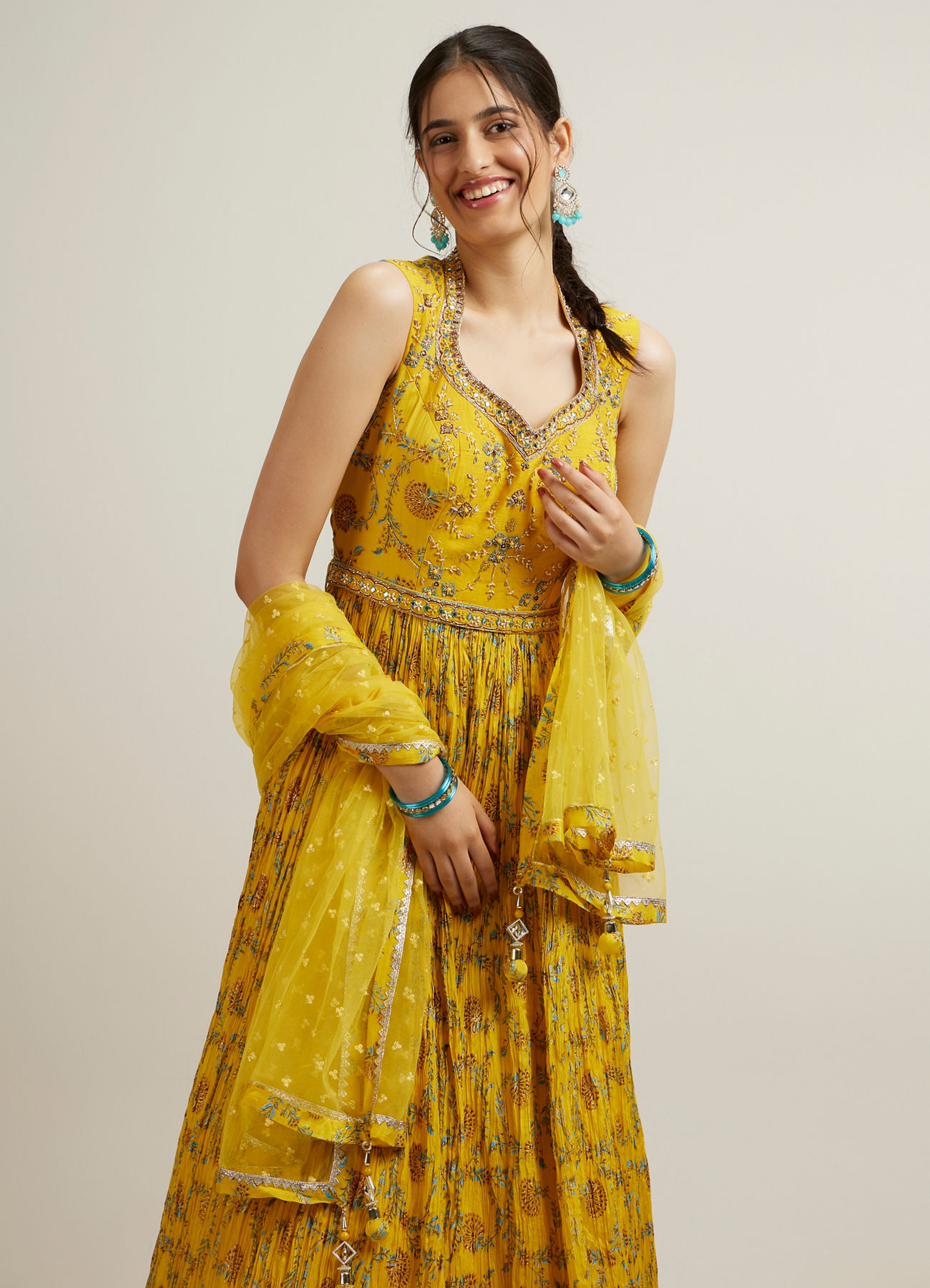 Mohey Women Mustard Yellow Bel Buti Patterned Anarkali Suit
