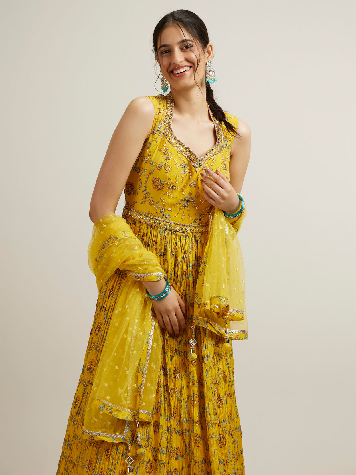 Mohey Women Mustard Yellow Bel Buti Patterned Anarkali Suit