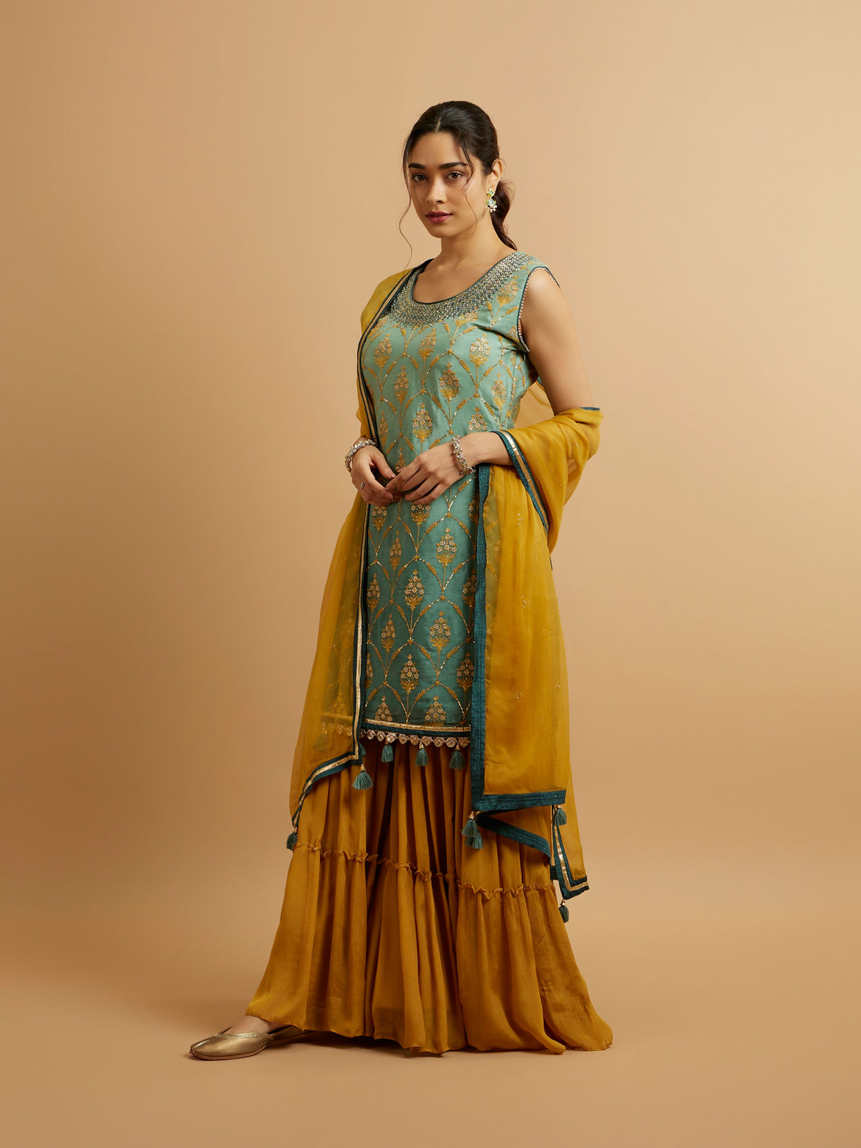 alt message - Mohey Women Sea Green Mustard Yellow Buta Patterned Stitched Suit image number 2