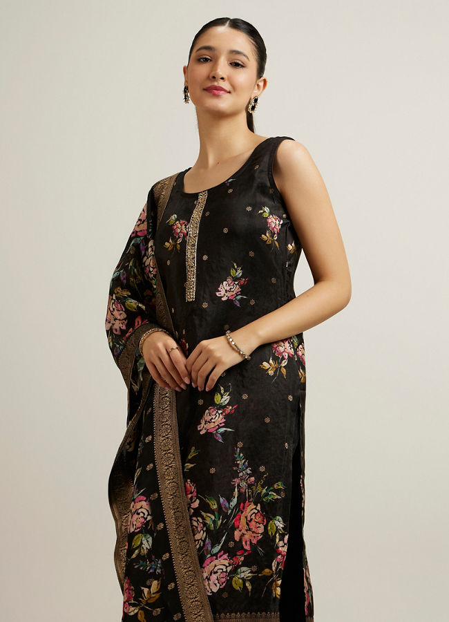 Mohey Women Carbon Black Floral Patterned Straight Suit