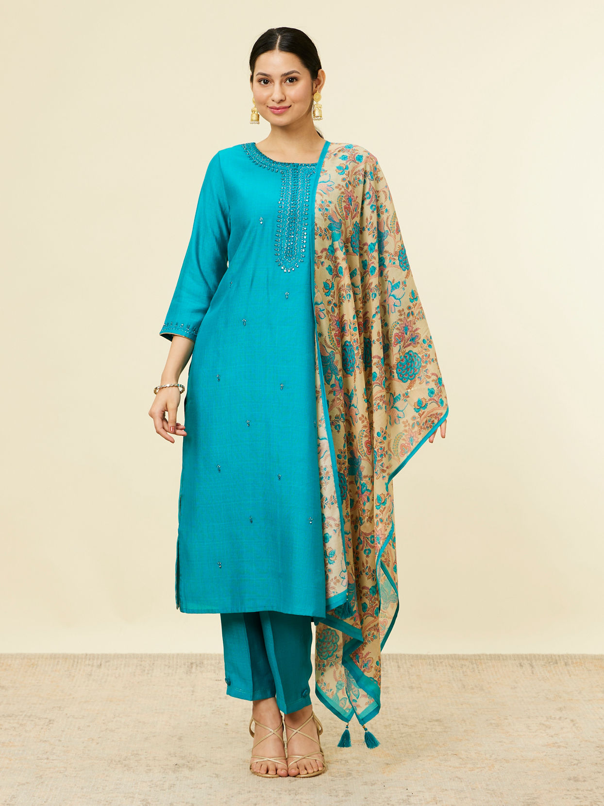 alt message - Mohey Women Teal Blue Bel Buti Patterned Stitched Suit image number 0