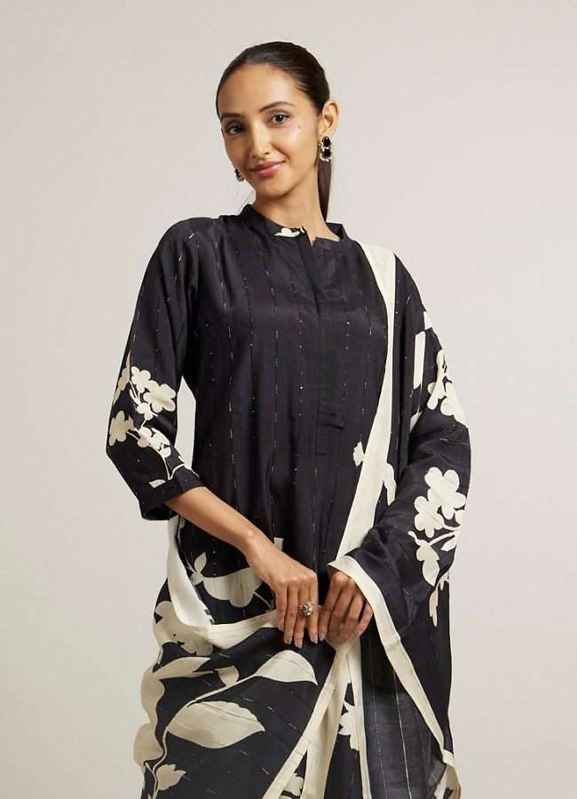 alt message - Mohey Women Ebony Black Floral Printed Stitched Suit image number 1