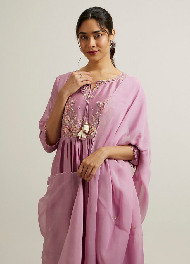 Mohey Women Purple Floral Embroidered Straight Suit