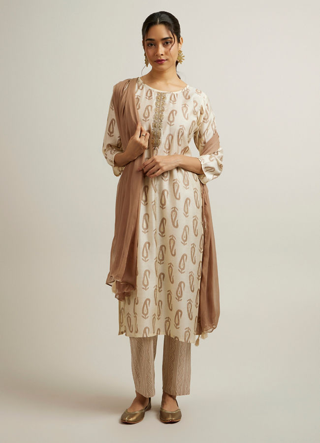 Mohey Women Dark Cream Paisley Printed Straight Suit