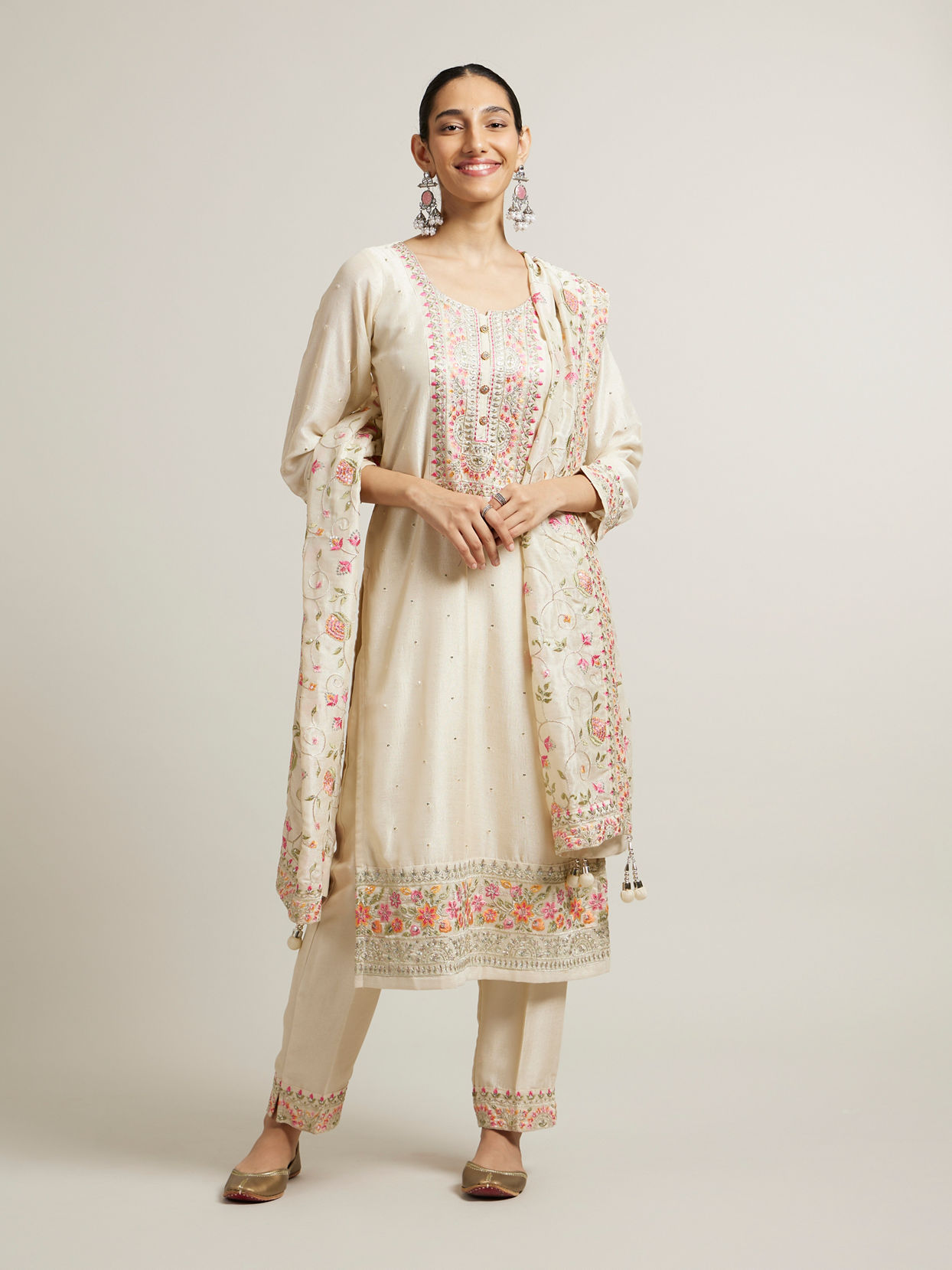 alt message - Mohey Women Light Cream Floral Embroidered Suit with Sequin Work image number 0