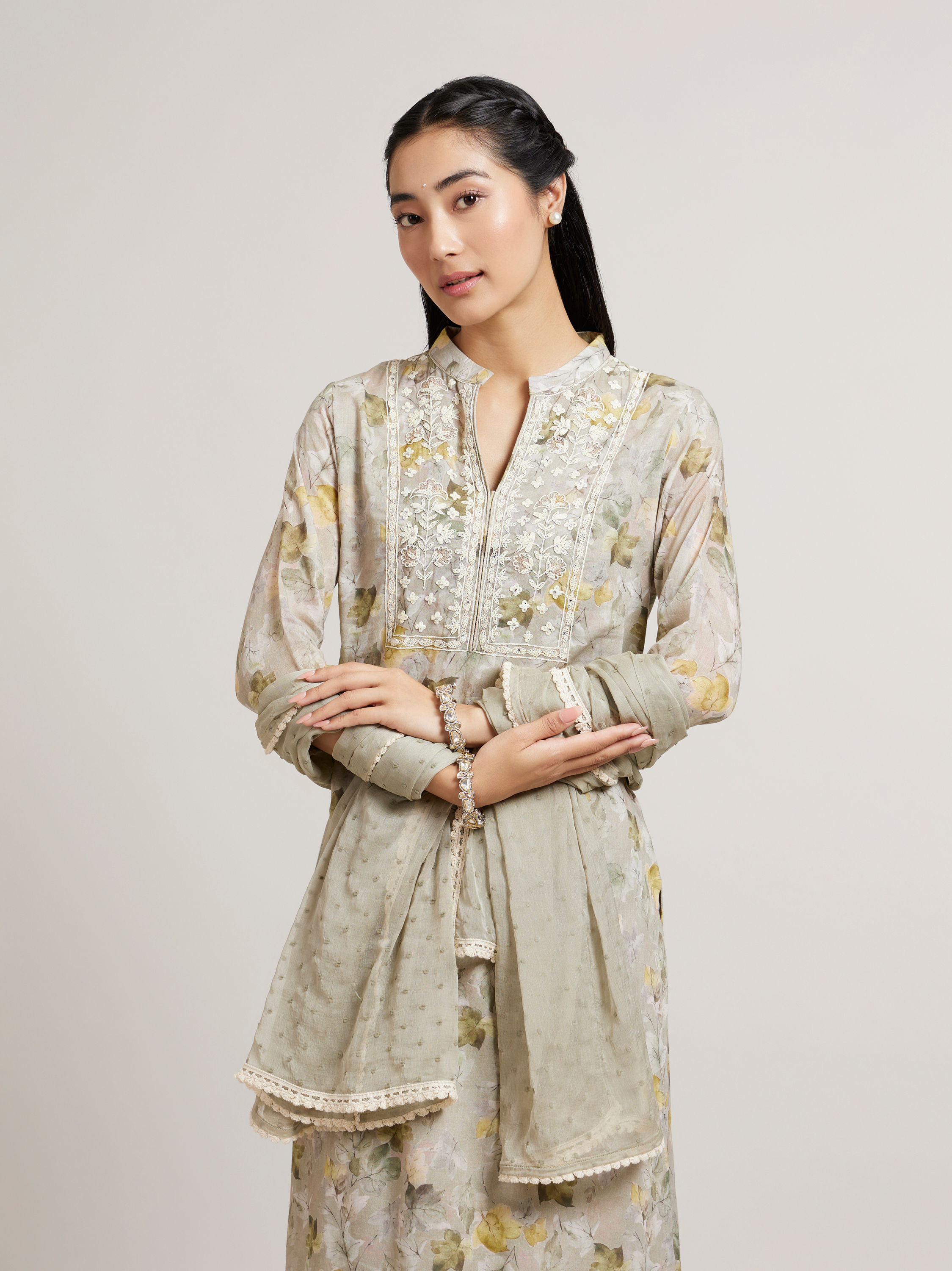 Mohey Women Pastel Grey Floral Printed Stitched Suit Set with Embroidered Neckline