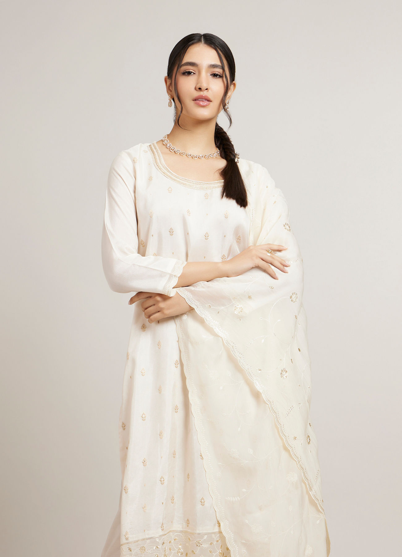 Mohey Women Cream White Buta Jaal Patterned Straight Suit Set