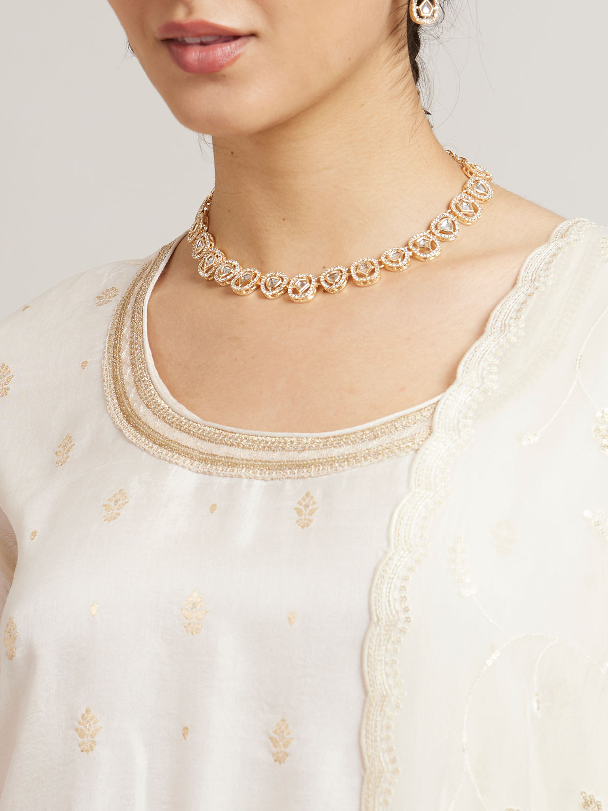 Mohey Women Cream White Buta Jaal Patterned Straight Suit Set