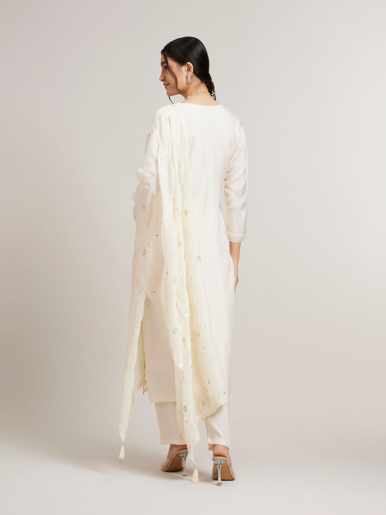 Mohey Women Cream White Buta Jaal Patterned Straight Suit Set