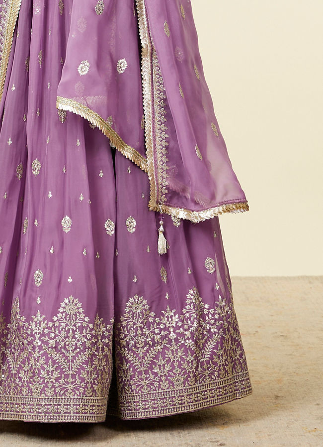 alt message - Mohey Women Purple Bel Buti Floral Patterned Lehenga Lehenga image number 3