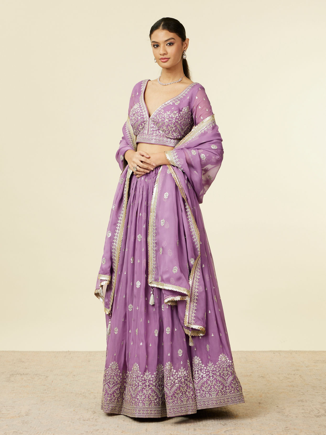 alt message - Mohey Women Purple Bel Buti Floral Patterned Lehenga Lehenga image number 2