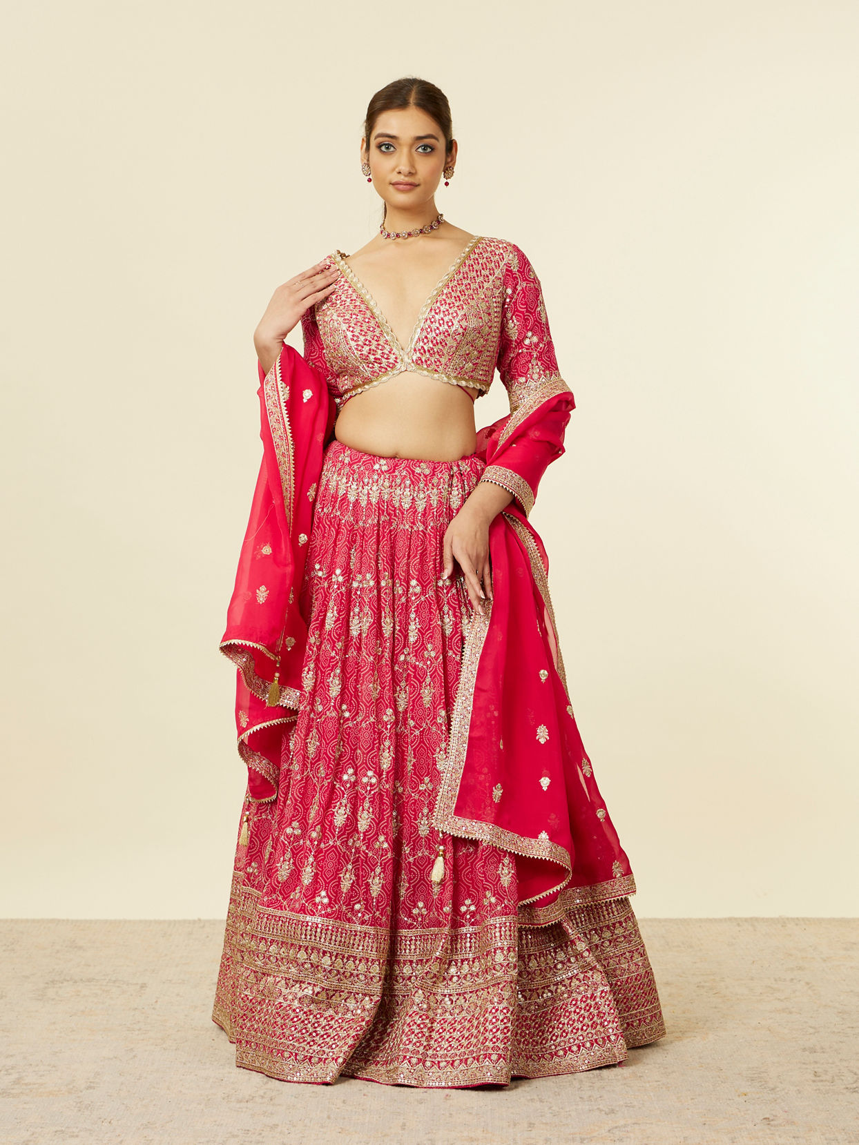 alt message - Mohey Women Rani Pink Imperial Floral Buta Patterned Lehenga Lehenga with Mirror work image number 0