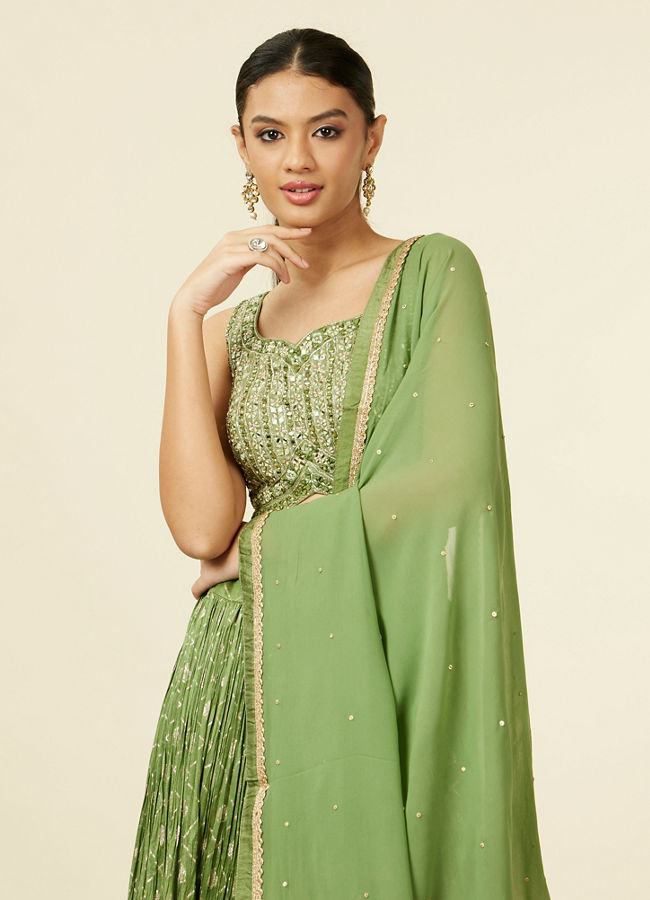 alt message - Mohey Women Green Art Silk Lehenga with Mirror Work image number 0