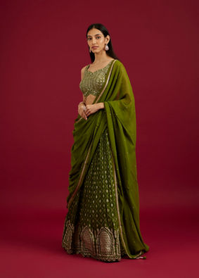 Mohey Women Green Art Silk Lehenga with Mirror Work image number 2