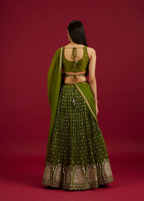 Mohey Women Green Art Silk Lehenga with Mirror Work image number 5