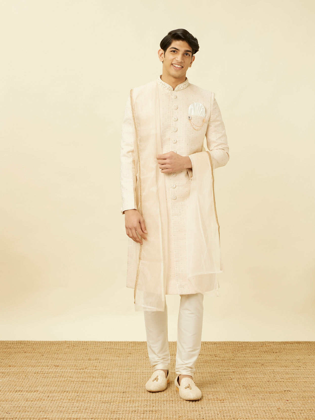 alt message - Manyavar Men Rosewater Pink Medallion Patterned Sherwani Set image number 2