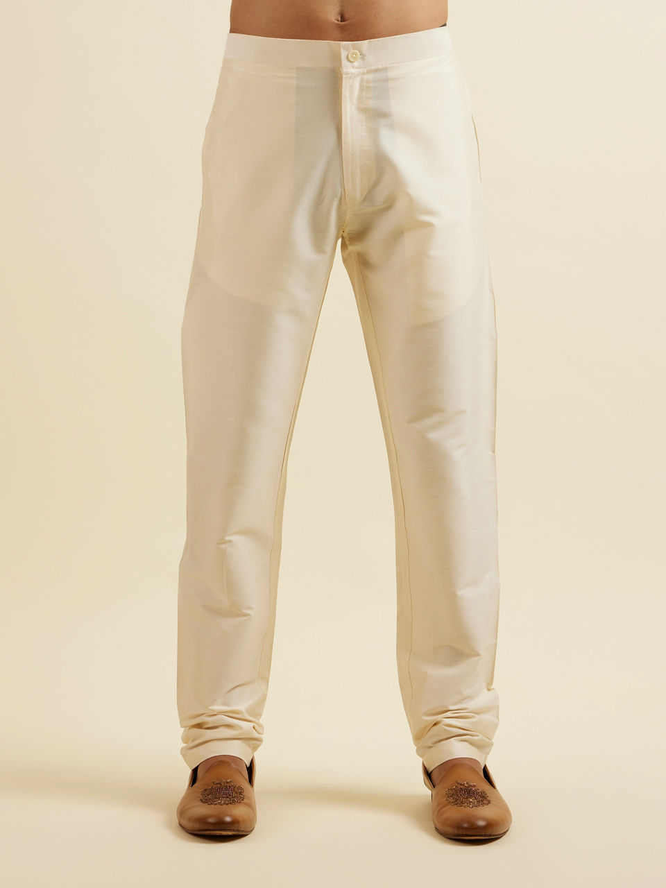 Manyavar Men Cream Pink Bel Buti Patterned Sherwani Set