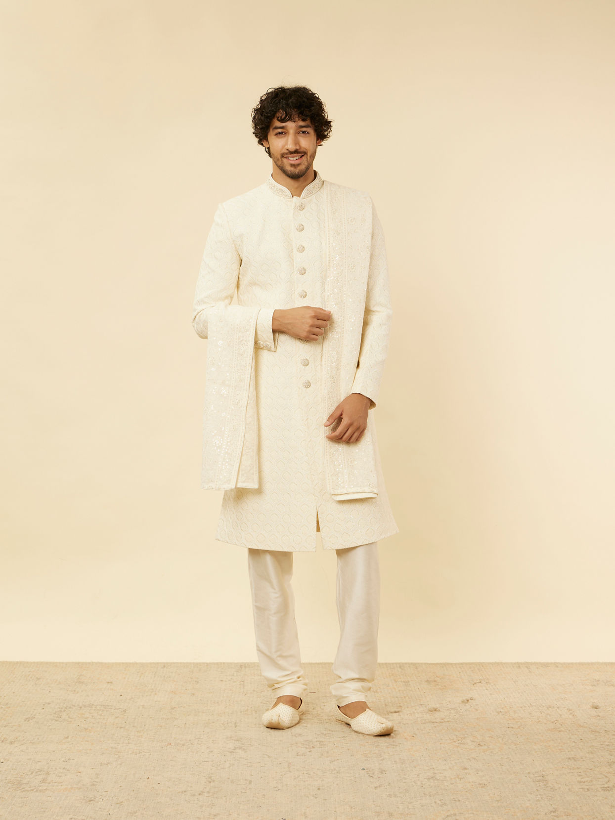 alt message - Manyavar Men Blush Pink Paisley Patterned Achkan Style Sherwani Set image number 2